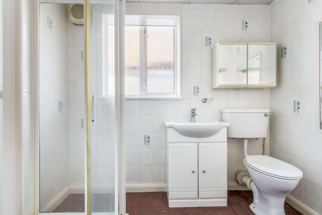 26A Mill Way, London, NW7 3RB 6