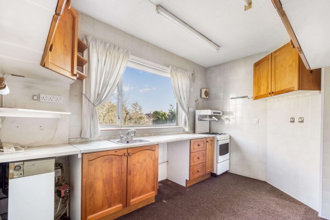 26A Mill Way, London, NW7 3RB 6