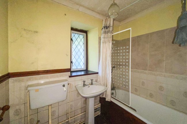 Bronydre, Coed Y Bryn, Llandysul, SA44 5LY 2