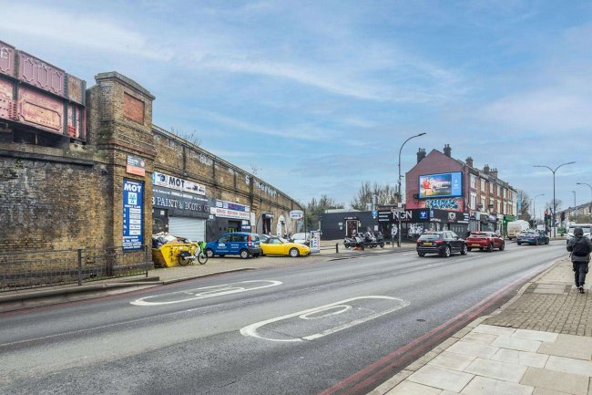 9-13 Catford Hill, Catford, London SE6 4NU 4