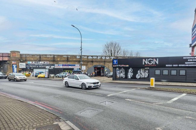 9-13 Catford Hill, Catford, London SE6 4NU 4