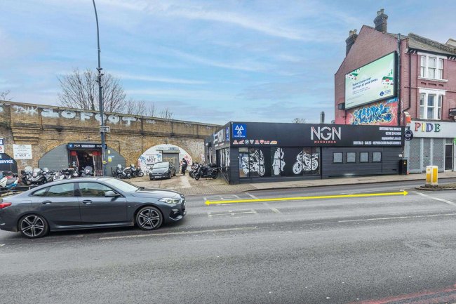 9-13 Catford Hill, Catford, London SE6 4NU 4