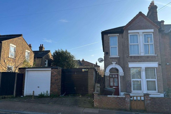 Flat B, 141 Mount Pleasant Road, Lewisham, London, SE13 6HX 4