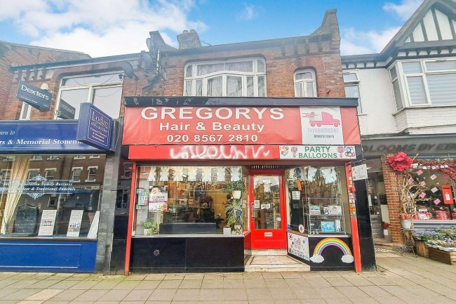 70 Northfield Avenue, Ealing, London W13 6RR 10