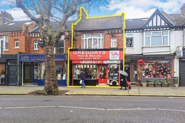 70 Northfield Avenue, Ealing, London W13 6RR 10