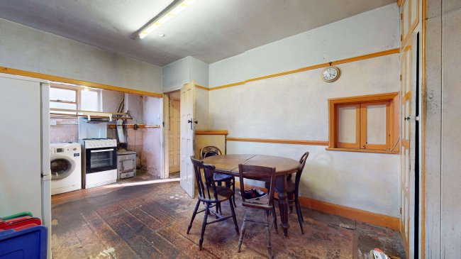 25 Beechmont Gardens, Southend-on-Sea, SS2 6RP 6