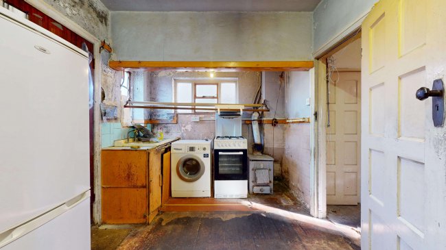 25 Beechmont Gardens, Southend-on-Sea, SS2 6RP 6