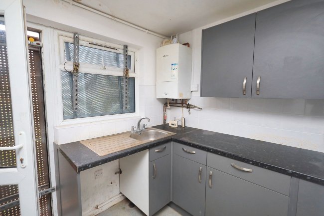 6 Wingate Crescent, Croydon, CR0 3AL 5