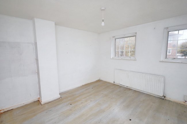 6 Wingate Crescent, Croydon, CR0 3AL 5