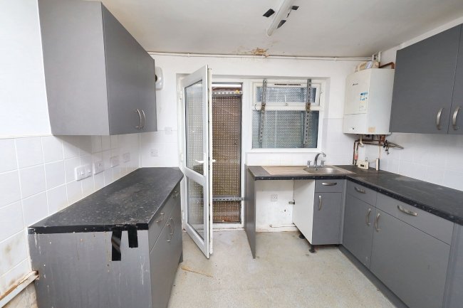 6 Wingate Crescent, Croydon, CR0 3AL 5