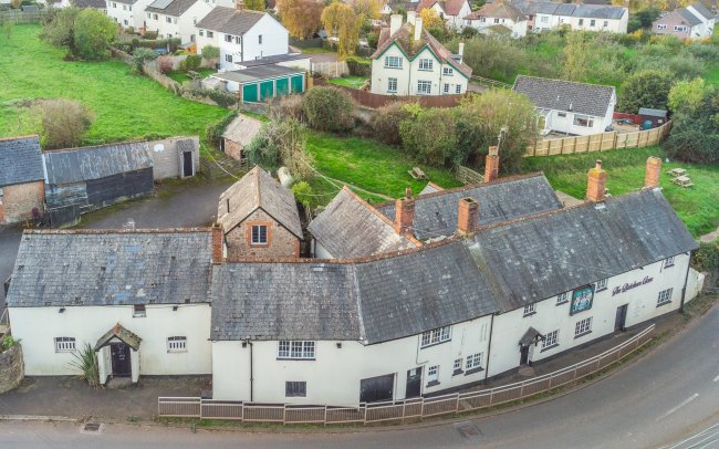 Butchers Arms, Carhampton, Minehead, Somerset, TA24 6LP 3