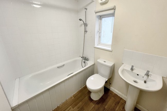 44 Campbell Road, Maidstone, Kent, ME15 6QA 5