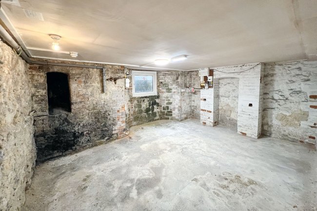 44 Campbell Road, Maidstone, Kent, ME15 6QA 5