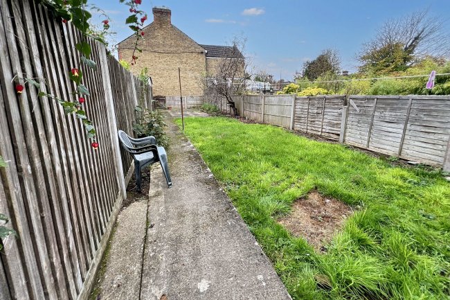 44 Campbell Road, Maidstone, Kent, ME15 6QA 5