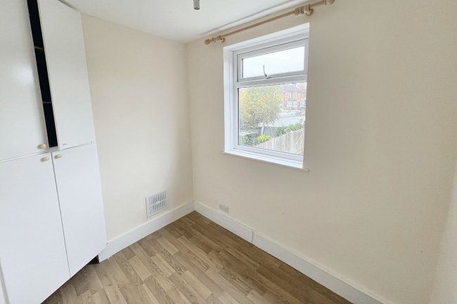 44 Campbell Road, Maidstone, Kent, ME15 6QA 5
