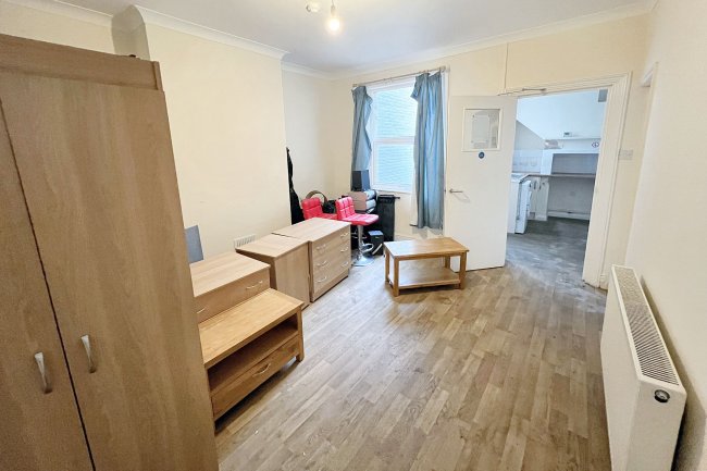 44 Campbell Road, Maidstone, Kent, ME15 6QA 5