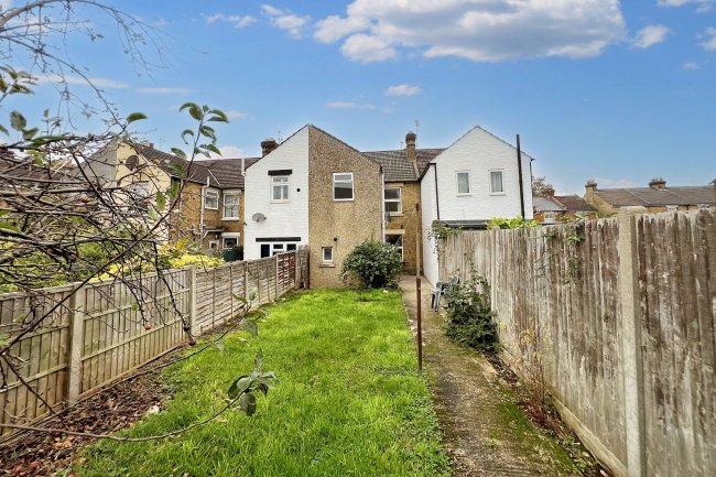 44 Campbell Road, Maidstone, Kent, ME15 6QA 5