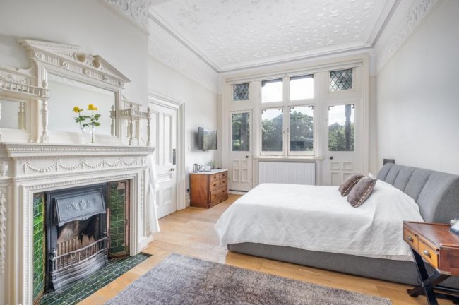 2 Brankesmere House, Queens Crescent, Southsea, Portsmouth, PO5 3HT 5