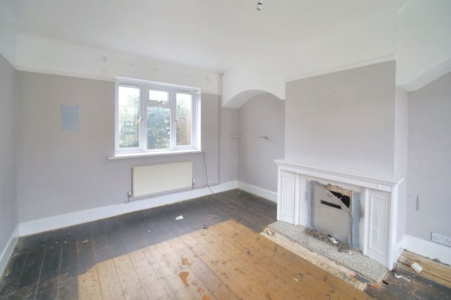 61 Glenmore Road, Welling, DA16 3BW 3