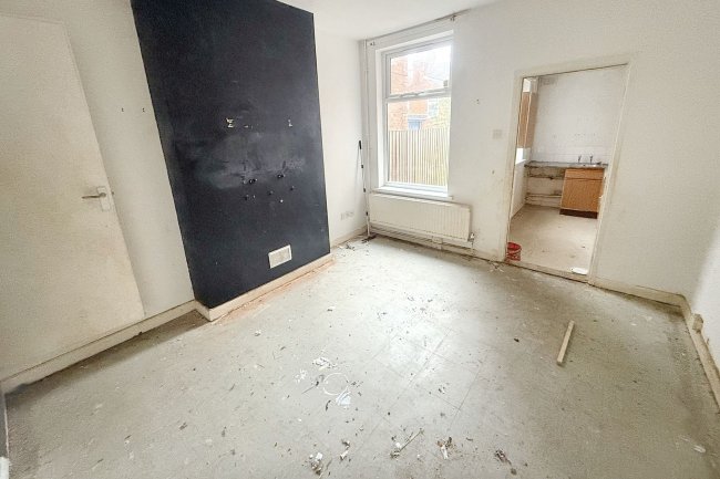 30 Livingstone Street, Leicester, LE3 0QY 8