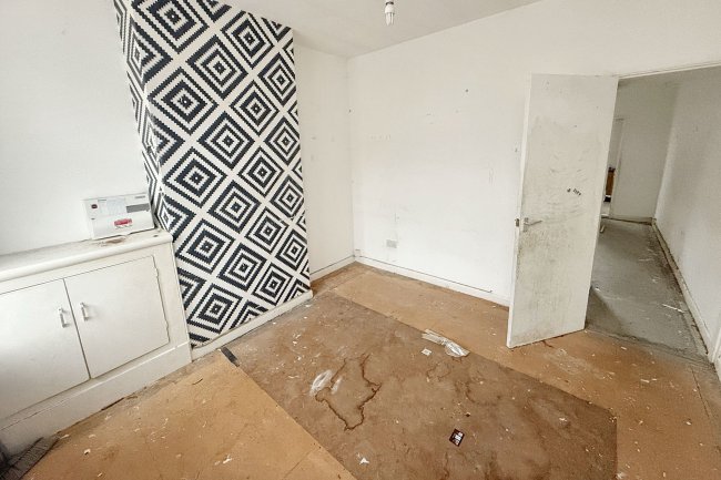 30 Livingstone Street, Leicester, LE3 0QY 8