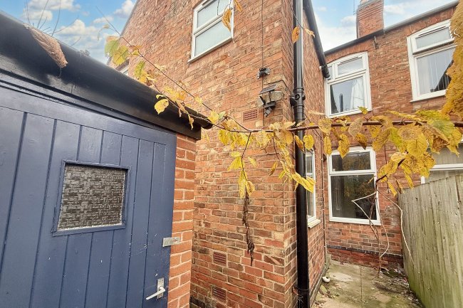 30 Livingstone Street, Leicester, LE3 0QY 8