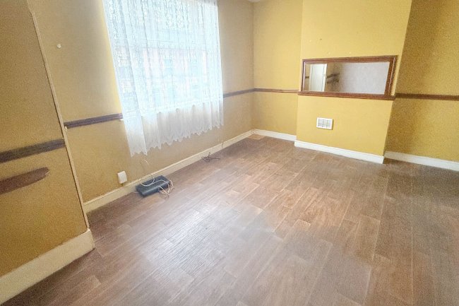 32 Ivanhoe Street, Leicester, LE3 9GW 2