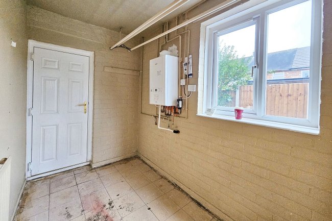 6 Grange Walk, Middleton, Manchester, M24 5GU 3