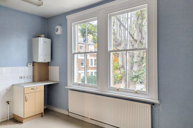 46b Hendricks Avenue, Balham, SW12 8TL 4