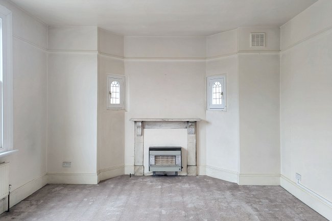 46b Hendricks Avenue, Balham, SW12 8TL 4