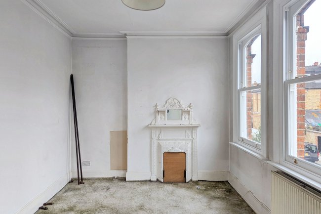 46b Hendricks Avenue, Balham, SW12 8TL 4