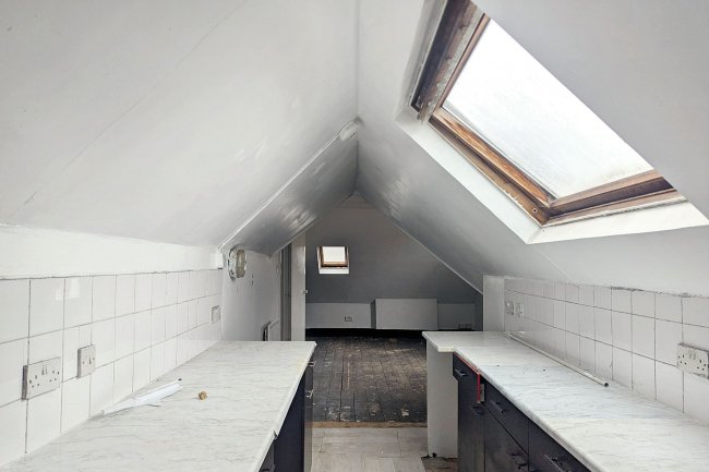46c Hendricks Avenue, Balham, SW12 8TL 5