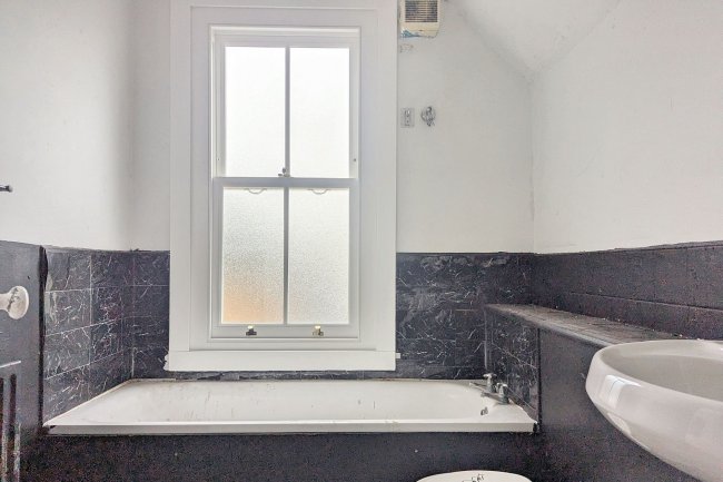 46c Hendricks Avenue, Balham, SW12 8TL 5