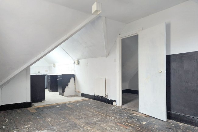 46c Hendricks Avenue, Balham, SW12 8TL 5