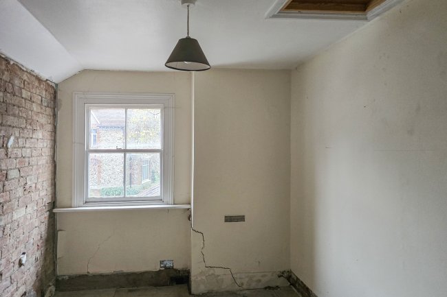 2 Creffield Road, Colchester, Essex CO3 3JB 5