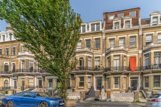 Flat 9, 44-46 First Avenue, Hove, BN3 2FF 2