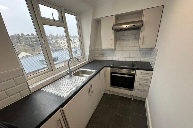 Flat 9, 44-46 First Avenue, Hove, BN3 2FF 2