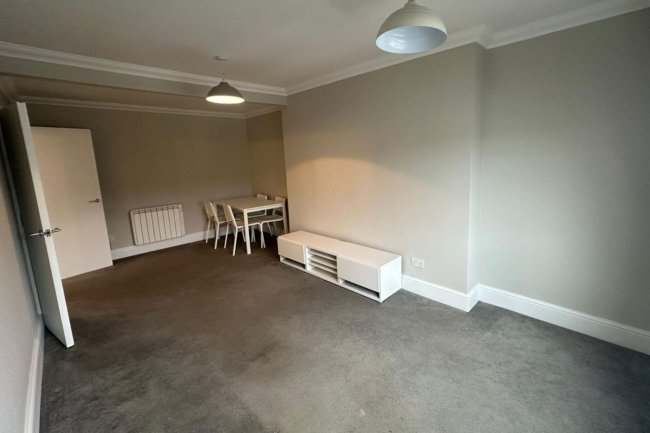 Flat 9, 44-46 First Avenue, Hove, BN3 2FF 2