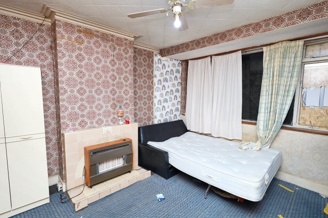53 Queen Elizabeth Road, Walthamstow, London, E17 6ES 2