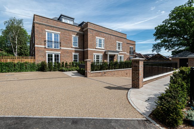 Flat 5 Newlands Heights, 12 Watford Road, Radlett, Hertfordshire, WD7 8LD 7