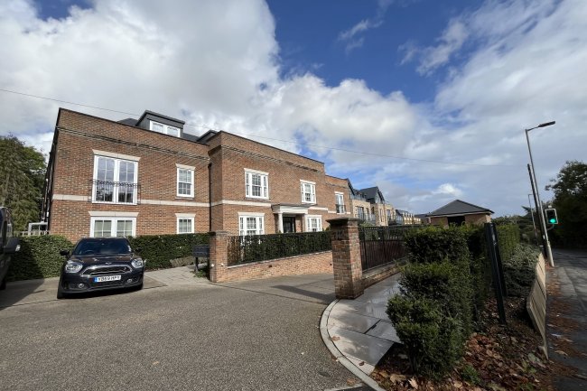 Flat 5 Newlands Heights, 12 Watford Road, Radlett, Hertfordshire, WD7 8LD 7