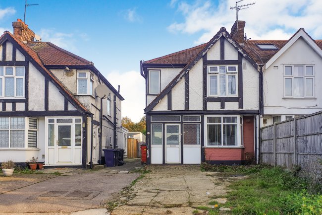13A Great North Way, Hendon, London, NW4 1PT 2