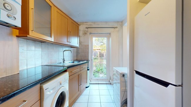 13A Great North Way, Hendon, London, NW4 1PT 2