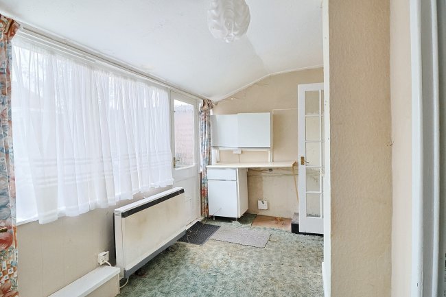23 Hill Park Road, Gosport, Hampshire, PO12 3EB 4
