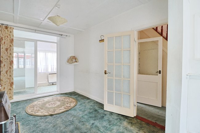 23 Hill Park Road, Gosport, Hampshire, PO12 3EB 4