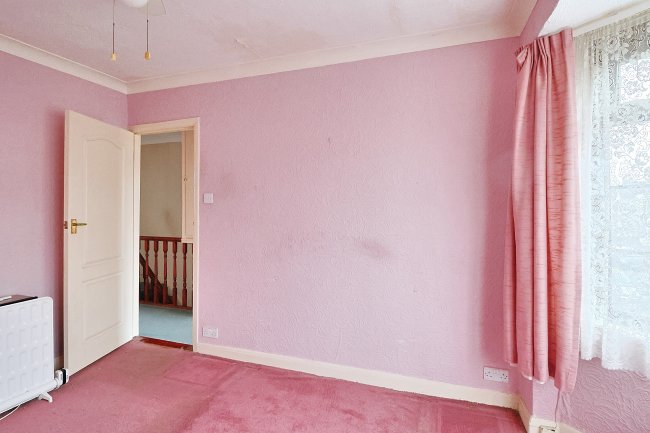 23 Hill Park Road, Gosport, Hampshire, PO12 3EB 4