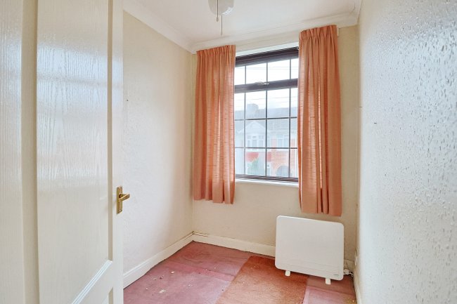 23 Hill Park Road, Gosport, Hampshire, PO12 3EB 4