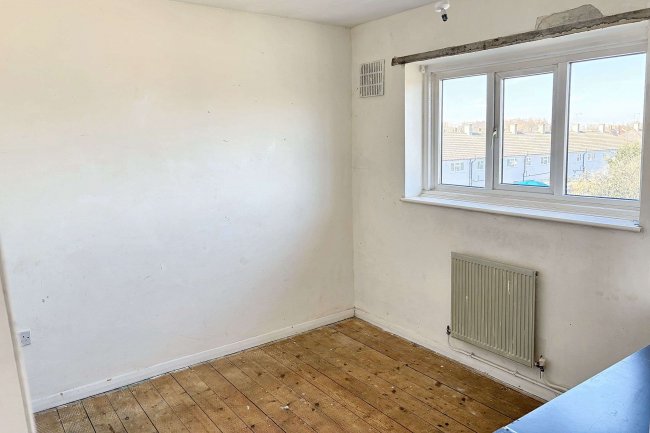 23 Aire Drive, South Ockendon, Essex, RM15 5AP 3