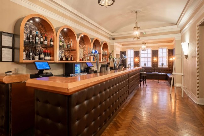 Manchester Hall, 36 Bridge Street, Manchester, M3 3BT 1