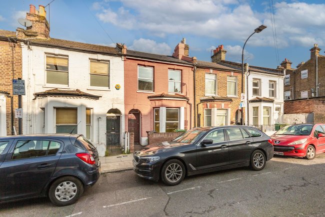 6 Gayford Road, Shepherds Bush, London, W12 9BN 1